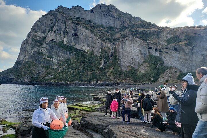 Private Tour included Lunch & Entrance fee in Jeju island - Photo 1 of 25